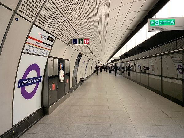 Elizabeth line platform at Liverpool Street Station